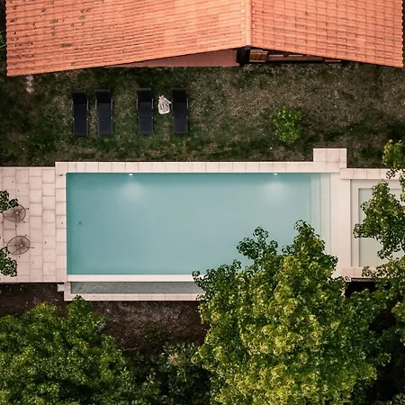 Pensión Prado Do Xisto - De Madeira A 7km De Braga