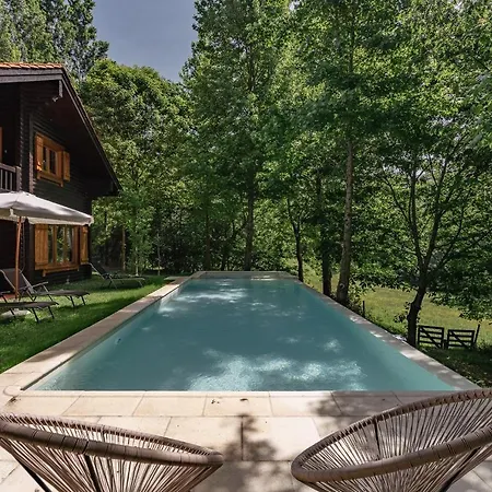 Pensión Prado Do Xisto - De Madeira A 7km De Braga